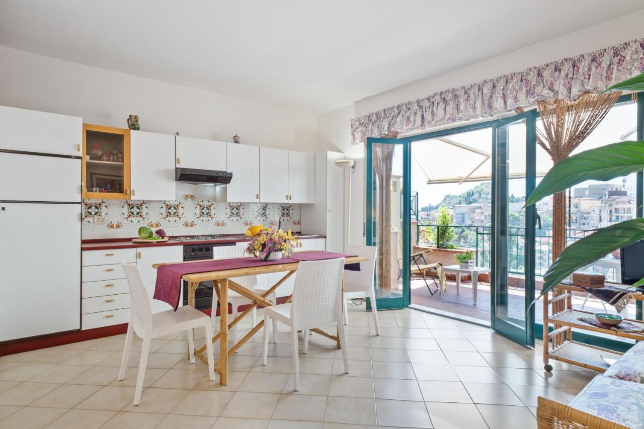 Taormina Comfortable Apartment With Terrace Extérieur photo
