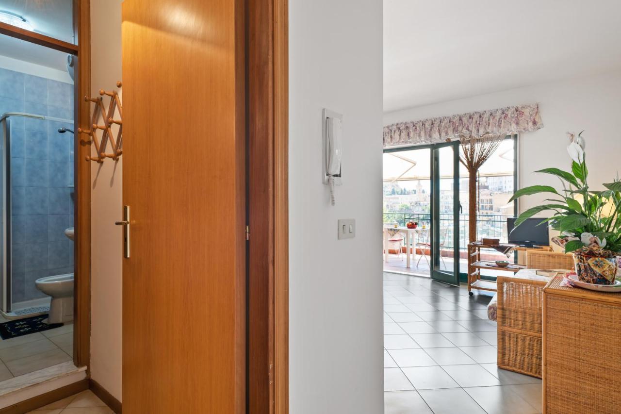 Taormina Comfortable Apartment With Terrace Extérieur photo